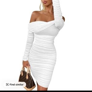 Chic White Off-Shoulder Long Sleeve Dress